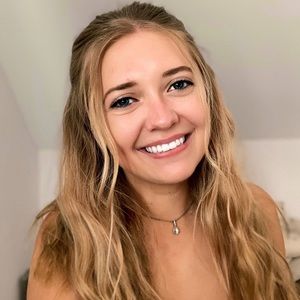 Meet your Posher, Sydni